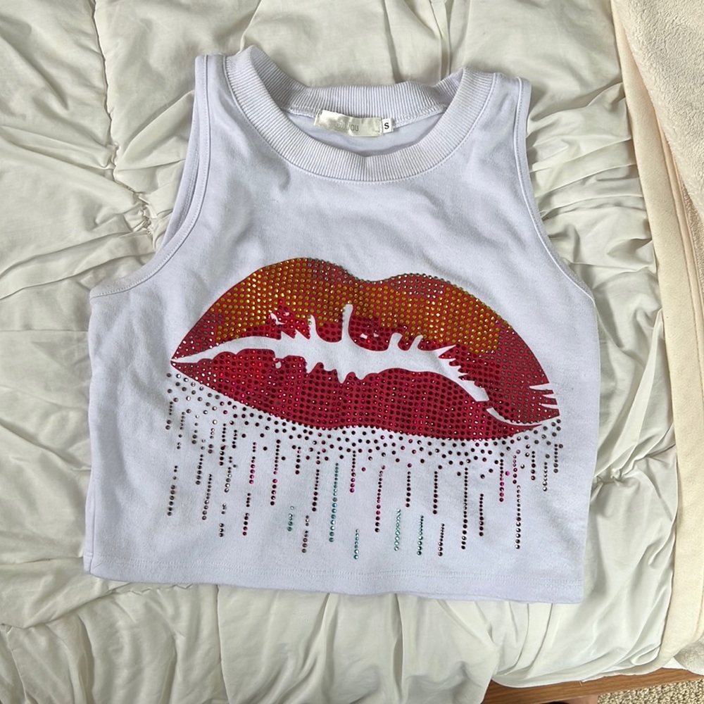 LF sparkly lips cropped tank
